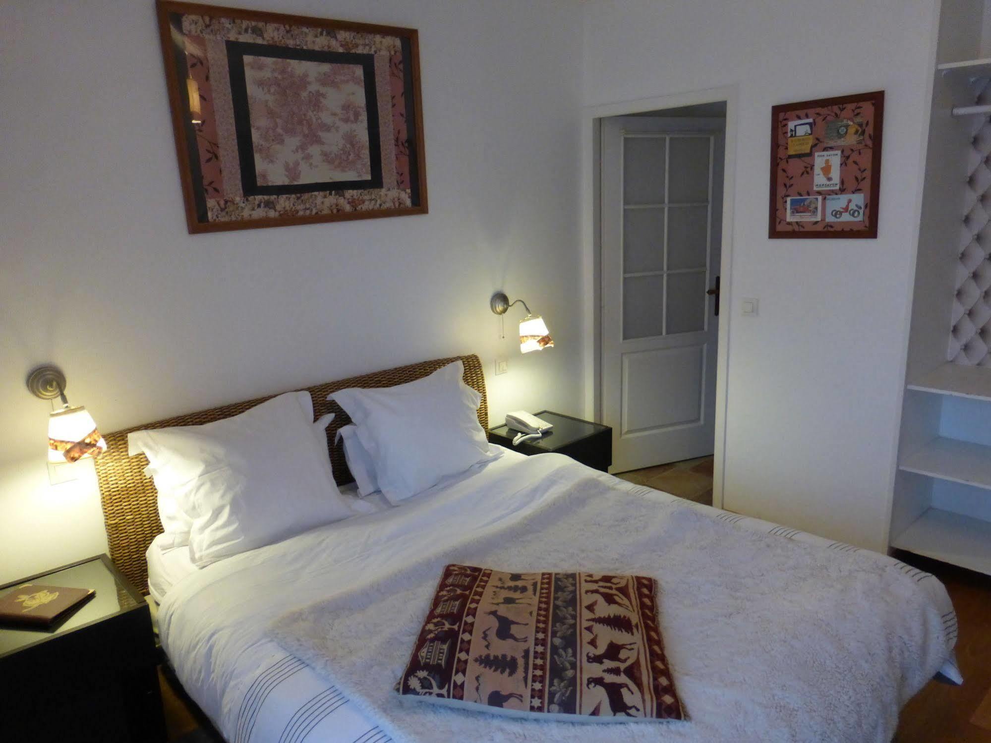 Logis Hotel La Villa Boucicaut Шалон-сюр-Сон Екстериор снимка